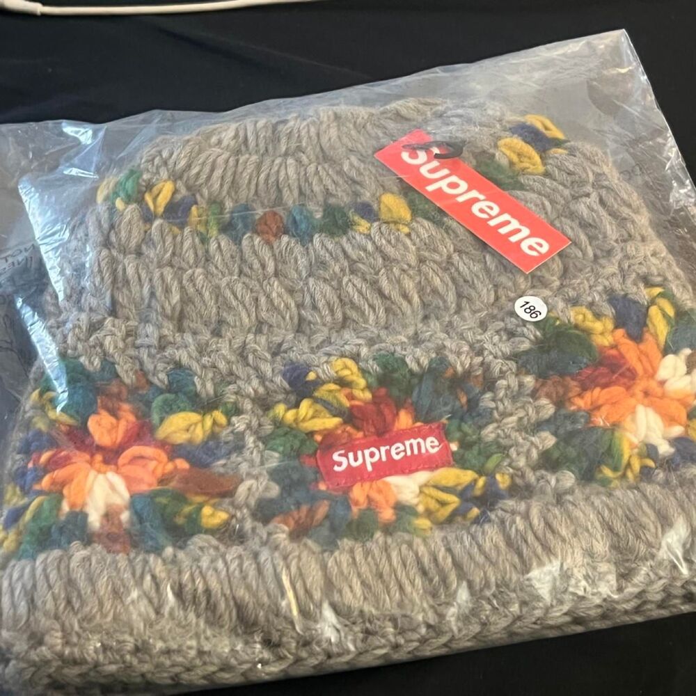 Supreme Men's Hat